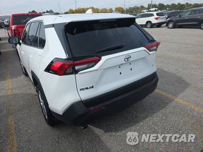 2025 Toyota RAV4 LE - zdjęcie 5 z 20 - miniatura