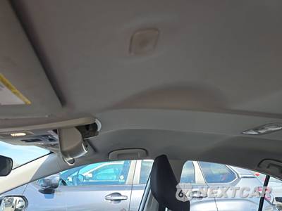 2025 Toyota Camry LE - zdjęcie 17 z 21 - miniatura