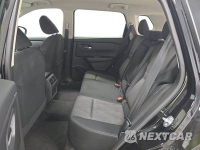 2024 Nissan Rogue SV - zdjęcie 13 z 32 - miniatura
