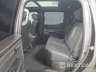 2026 Toyota Tundra i-FORCE MAX TRD Pro Crew Cab Short Bed - zdjęcie 12 z 19 - miniatura