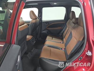 2025 Subaru Forester Hybrid Touring - zdjęcie 13 z 21 - miniatura