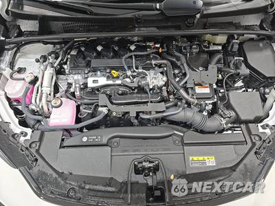 2026 Toyota Prius Plug-In Hybrid XSE - zdjęcie 15 z 19 - miniatura
