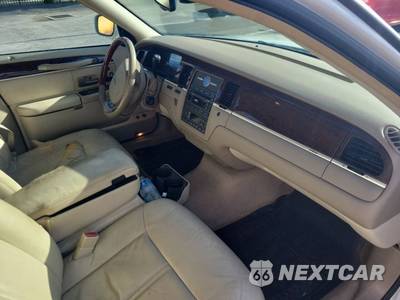 2006 Lincoln Town Car Signature Limited - zdjęcie 23 z 50 - miniatura