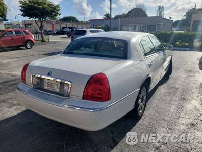 2006 Lincoln Town Car Signature Limited - zdjęcie 27 z 50 - miniatura