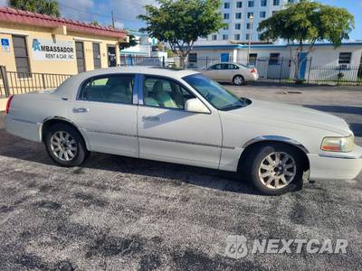 2006 Lincoln Town Car Signature Limited - zdjęcie 4 z 50 - miniatura