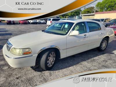 2006 Lincoln Town Car Signature Limited - zdjęcie 2 z 50 - miniatura