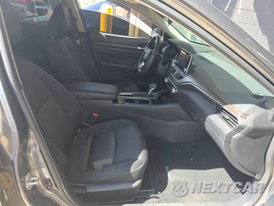2024 Nissan Altima SV - zdjęcie 8 z 33 - miniatura