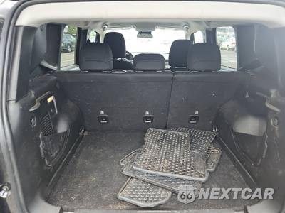 2023 Jeep Renegade Latitude - zdjęcie 16 z 35 - miniatura