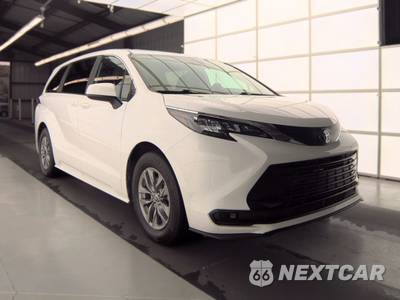 2025 Toyota Sienna LE 8-Passenger 120.5" WB - zdjęcie 3 z 24 - miniatura