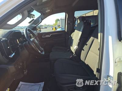 2023 Chevrolet Silverado 1500 LT Crew Cab Short Bed 2FL - zdjęcie 7 z 26 - miniatura