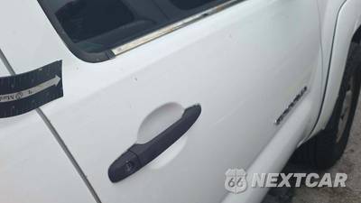 2005 Toyota Tacoma PreRunner Extended Cab Medium Bed w/Rear Doors - zdjęcie 21 z 50 - miniatura