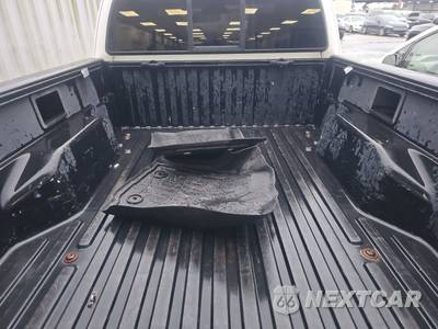 2005 Toyota Tacoma PreRunner Extended Cab Medium Bed w/Rear Doors - zdjęcie 16 z 50 - miniatura