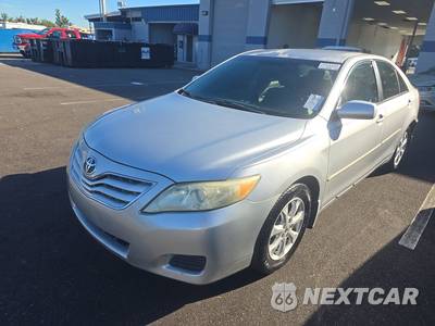 2011 Toyota Camry LE - zdjęcie 1 z 41 - miniatura