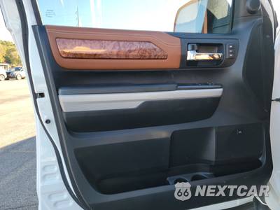 2018 Toyota Tundra Platinum Crew Cab Short Bed - zdjęcie 9 z 31 - miniatura