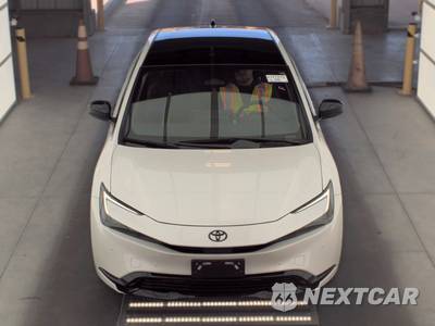 2026 Toyota Prius Plug-In Hybrid Nightshade - zdjęcie 2 z 29 - miniatura