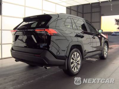 2025 Toyota RAV4 XLE Premium - zdjęcie 4 z 23 - miniatura