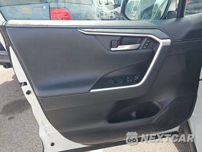 2025 Toyota RAV4 Limited - zdjęcie 9 z 18 - miniatura