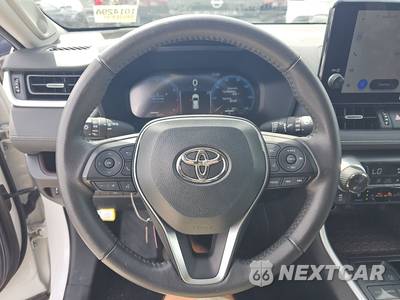 2025 Toyota RAV4 Limited - zdjęcie 10 z 18 - miniatura