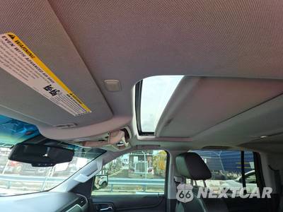 2015 Chevrolet Suburban LTZ 1LZ - zdjęcie 18 z 35 - miniatura