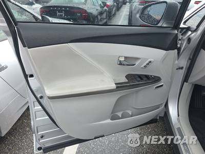 2014 Toyota Venza XLE - zdjęcie 9 z 39 - miniatura