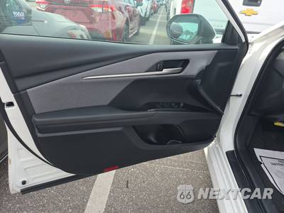 2025 Toyota Camry LE - zdjęcie 9 z 23 - miniatura