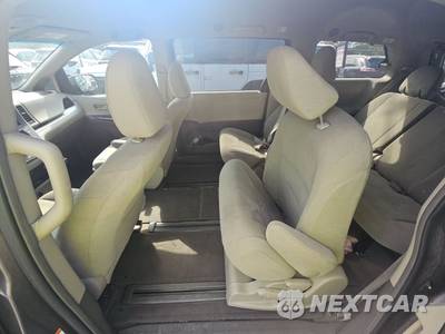 2015 Toyota Sienna L 7-Passenger 119.3" WB - zdjęcie 17 z 22 - miniatura