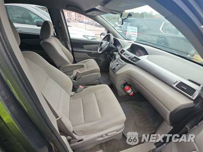 2014 Honda Odyssey LX 118.1" WB - zdjęcie 12 z 22 - miniatura