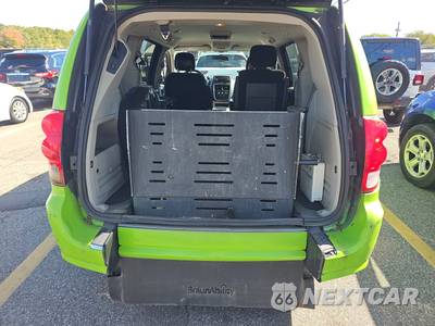 2014 Dodge Grand Caravan SXT 121.2" WB - zdjęcie 22 z 23 - miniatura