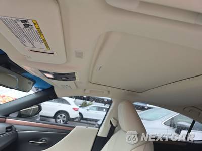 2025 Lexus ES 350 - zdjęcie 18 z 20 - miniatura