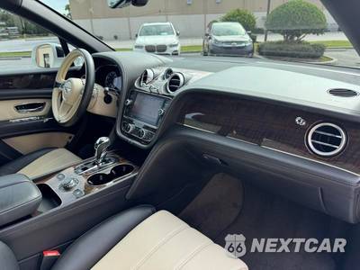 2020 Bentley Bentayga V8 - zdjęcie 45 z 50 - miniatura