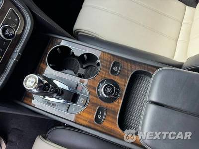 2020 Bentley Bentayga V8 - zdjęcie 40 z 50 - miniatura