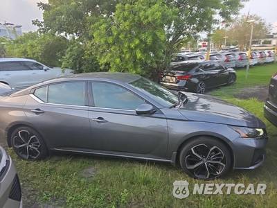 2024 Nissan Altima SR - zdjęcie 2 z 27 - miniatura