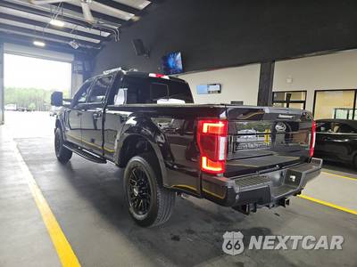 2022 Ford Super Duty F-250 Lariat Crew Cab Medium Bed - zdjęcie 6 z 20 - miniatura