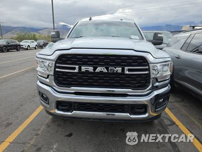 2024 Ram 3500 Big Horn Crew Cab Long Bed - zdjęcie 2 z 41 - miniatura