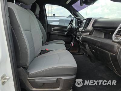 2024 Ram 3500 Big Horn Crew Cab Long Bed - zdjęcie 8 z 41 - miniatura