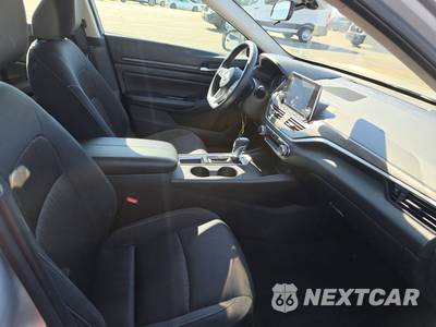 2025 Nissan Altima SV - zdjęcie 8 z 30 - miniatura