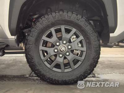 2026 Toyota 4Runner SR5 - zdjęcie 12 z 25 - miniatura