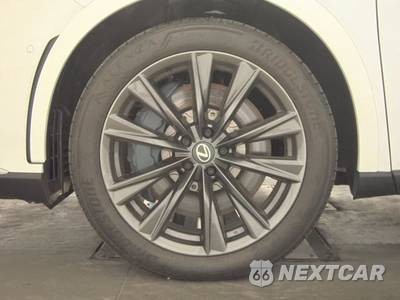 2026 Lexus RX 350 F SPORT Handling - zdjęcie 9 z 26 - miniatura