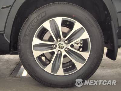 2026 Toyota Highlander XLE - zdjęcie 12 z 27 - miniatura