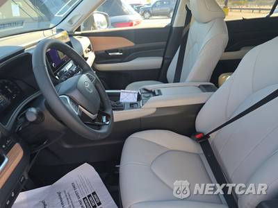 2026 Toyota Grand Highlander Limited - zdjęcie 13 z 27 - miniatura