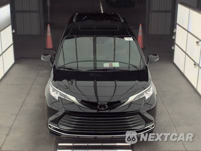 2026 Toyota Sienna Limited 7-Passenger 120.5" WB - zdjęcie 2 z 25 - miniatura