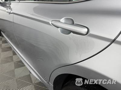 2023 Toyota Camry SE - zdjęcie 23 z 42 - miniatura