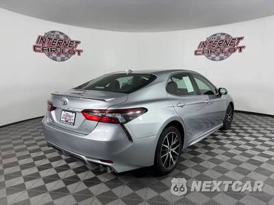 2023 Toyota Camry SE - zdjęcie 7 z 42 - miniatura