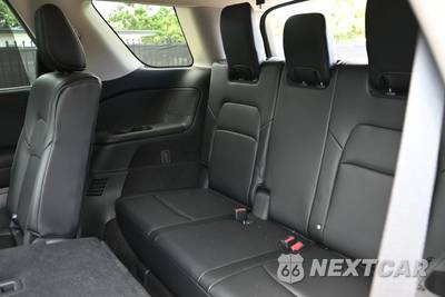 2025 Nissan Pathfinder SL - zdjęcie 18 z 21 - miniatura