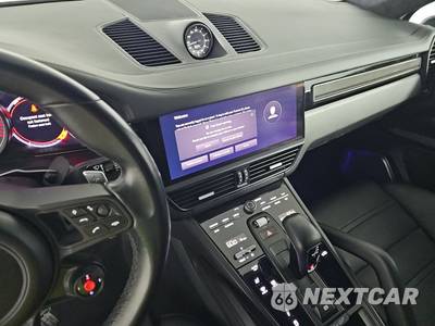 2022 Porsche Cayenne Turbo GT - zdjęcie 11 z 19 - miniatura