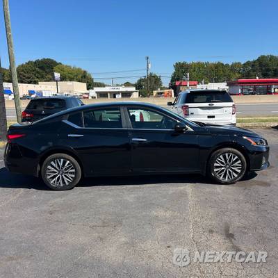 2024 Nissan Altima SV - zdjęcie 46 z 49 - miniatura