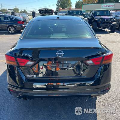 2024 Nissan Altima SV - zdjęcie 2 z 49 - miniatura
