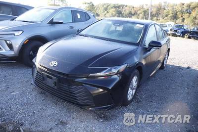 2025 Toyota Camry LE - zdjęcie 1 z 9 - miniatura