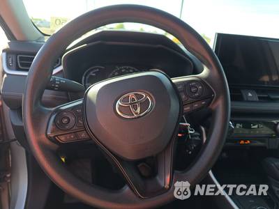 2024 Toyota RAV4 Hybrid LE - zdjęcie 10 z 30 - miniatura