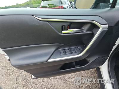 2022 Toyota RAV4 Hybrid XLE - zdjęcie 9 z 32 - miniatura